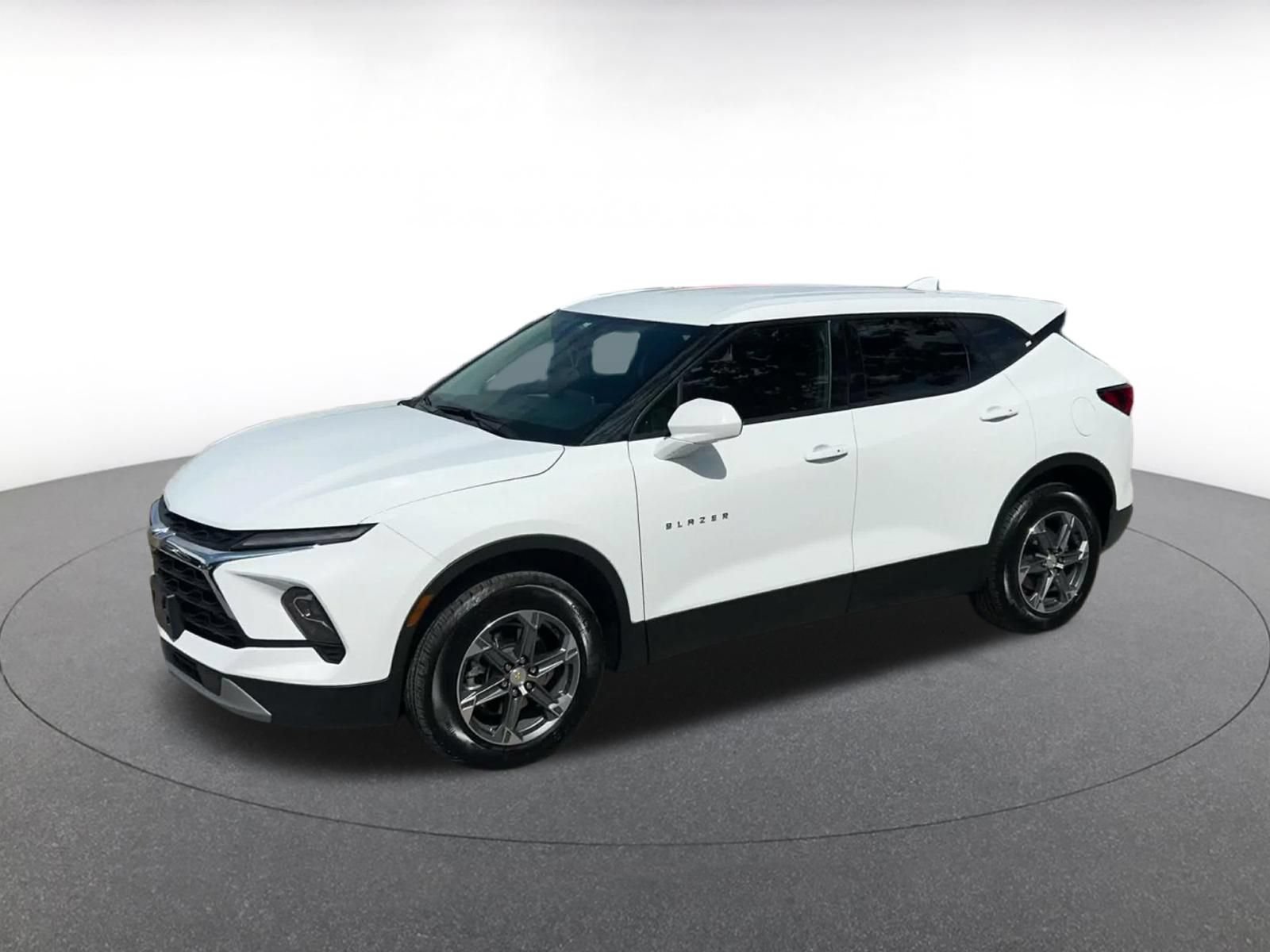 Used 2026 Chevrolet Blazer LT AWD/4WD image 7