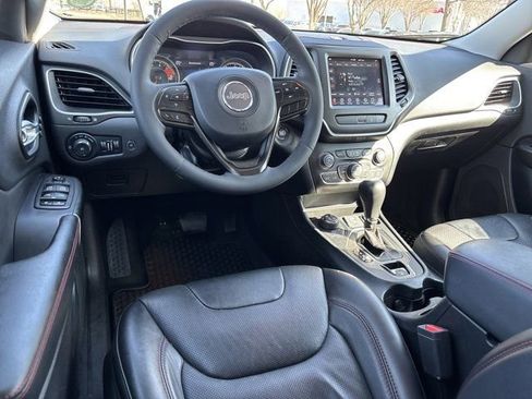 Used 2022 Jeep Cherokee Trailhawk w/ Premium Leather Package image 19