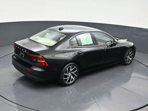 Used 2019 Volvo S60 T5 Momentum w/ Premium Package image 19