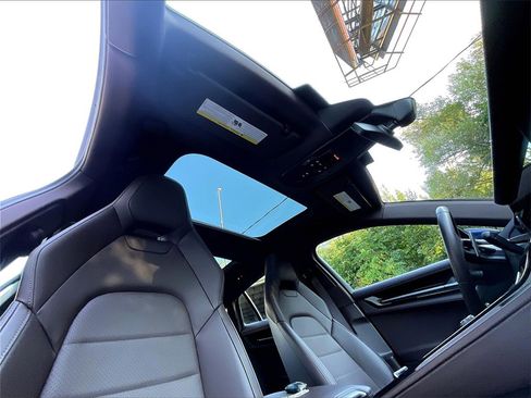 Certified 2024 Porsche Panamera image 27