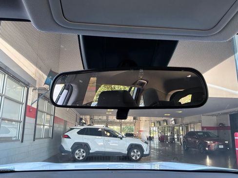 Used 2025 Toyota RAV4 XLE FWD image 19