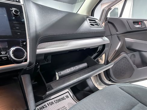 Used 2019 Subaru Outback 2.5i Premium image 28