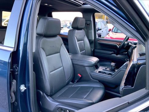 Used 2023 GMC Sierra 1500 Denali w/ Denali Reserve Package AWD/4WD image 7