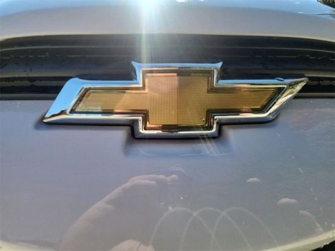 New 2026 Chevrolet Equinox EV LT image 29