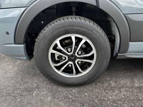 Used 2024 Ford Transit 250 148 Medium Roof image 8