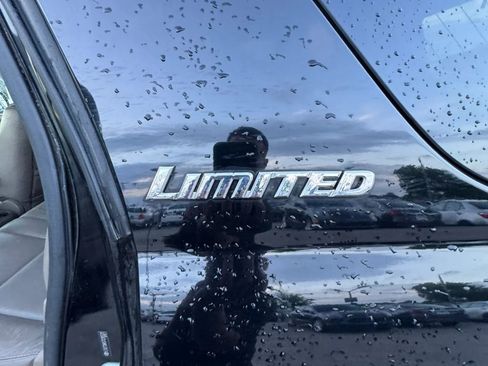 Used 2007 Toyota Sequoia Limited image 14