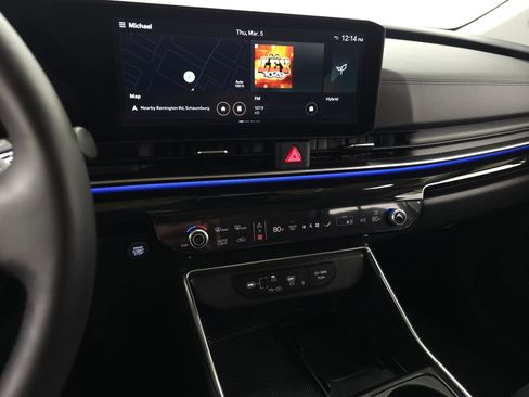 Used 2025 Kia Carnival SX Prestige image 24