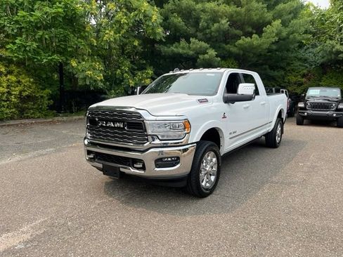 Used 2023 RAM 2500 Limited AWD/4WD image 3