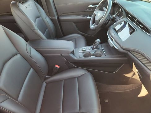 Used 2019 Cadillac XT4 Sport FWD image 16