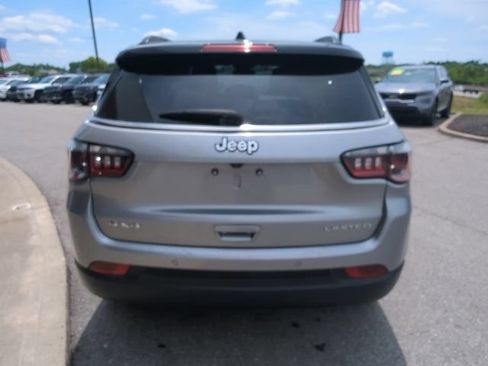 Used 2024 Jeep Compass Limited AWD/4WD image 29