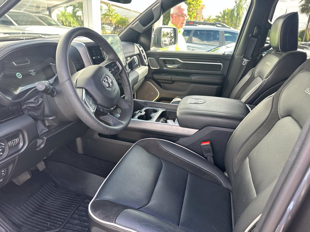Used 2025 RAM 1500 Laramie w/ Night Edition AWD/4WD image 7