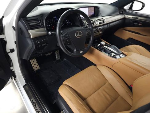 Used 2015 Lexus LS 460 AWD w/ F Sport Package image 13