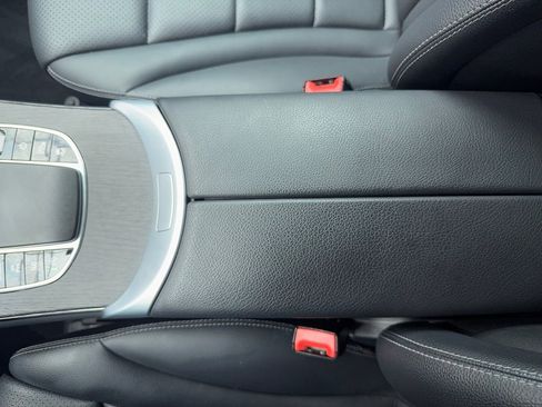 Used 2022 Mercedes-Benz GLC 300 GLC 300 w/ Premium Package Lite image 29