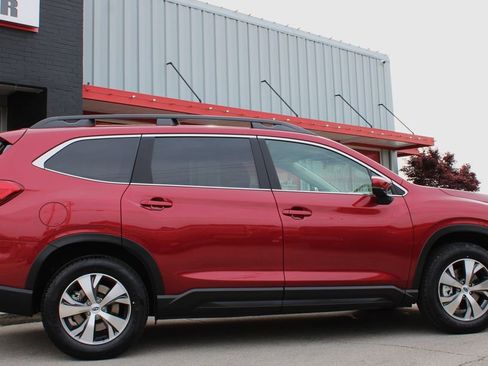 Used 2025 Subaru Ascent Premium AWD/4WD image 7