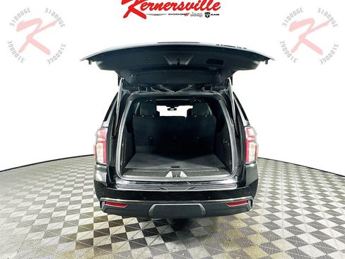 Used 2021 Chevrolet Suburban RST w/ Luxury Package image 30