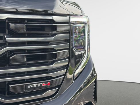 Used 2025 GMC Sierra 1500 AT4 w/ AT4 Premium Package AWD/4WD image 13