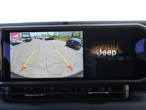 Used 2024 Jeep Wrangler Unlimited Sahara w/ Technology Group AWD/4WD image 54