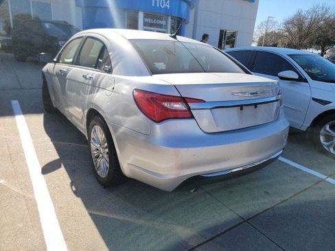 Used 2011 Chrysler 200 Limited image 7