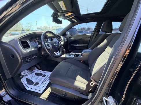 Used 2014 Dodge Charger R/T w/ Blacktop Package RWD image 18