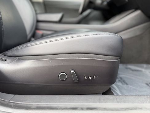 Used 2021 Tesla Model 3 Performance image 35