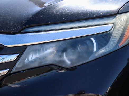 Used 2018 Honda Pilot LX image 2