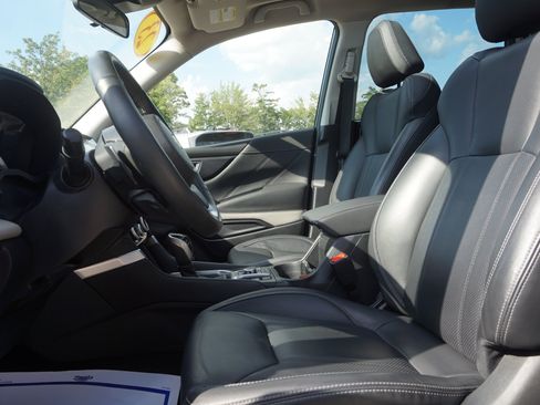 Used 2023 Subaru Forester Limited AWD/4WD image 13