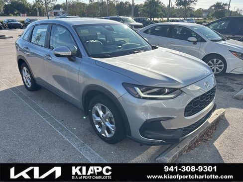 Used 2024 Honda HR-V LX image 1