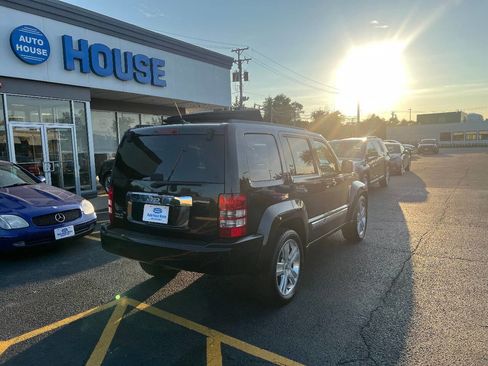 Used 2012 Jeep Liberty Limited Jet w/ Comfort/Convenience Group image 10