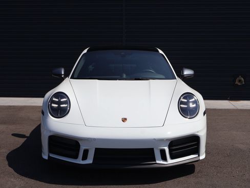 Certified 2025 Porsche 911 Carrera T RWD image 7