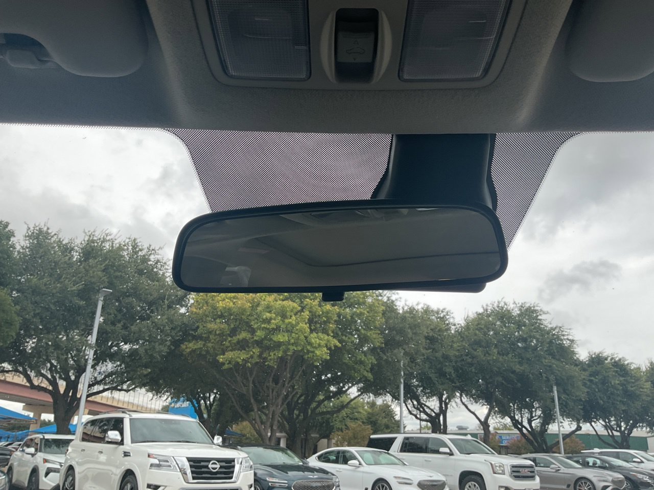 Used 2025 Hyundai Venue SEL FWD image 15