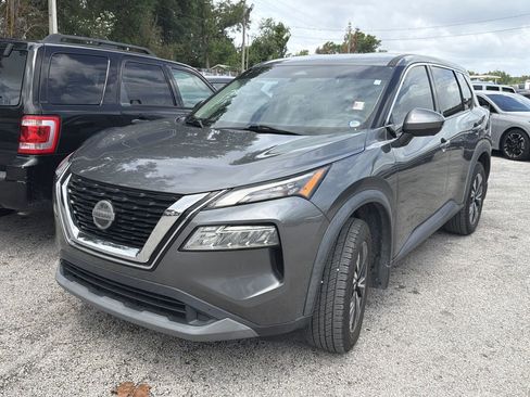 Used 2021 Nissan Rogue SV FWD image 3