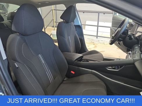 Used 2025 Hyundai Elantra SEL w/ Cargo Package FWD image 10