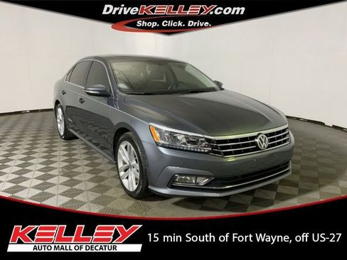 Used 2018 Volkswagen Passat 2.0T SE FWD image 1