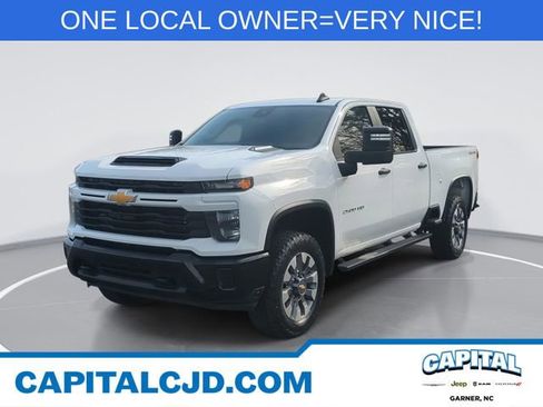 Used 2024 Chevrolet Silverado 2500 Custom w/ Custom Value Package image 1