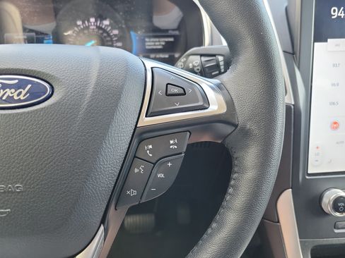 Used 2024 Ford Edge SEL AWD/4WD image 22