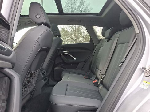 Used 2025 Audi Q5 Premium Plus w/ Premium Plus AWD/4WD image 10