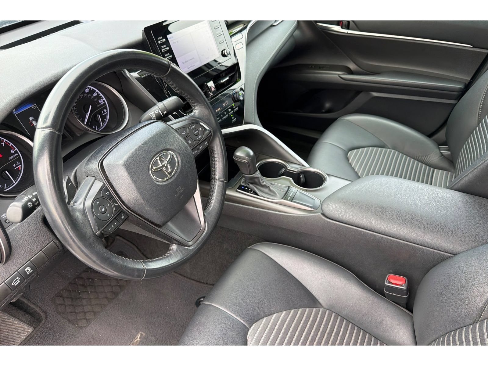 Certified 2024 Toyota Camry SE FWD image 10