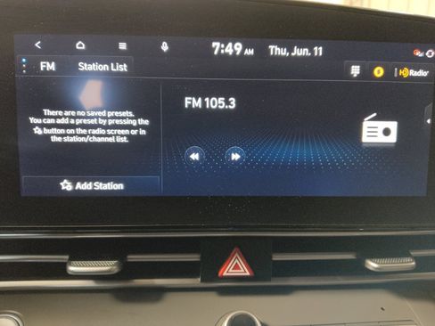 Used 2023 Hyundai Elantra SEL w/ Convenience Package FWD image 25