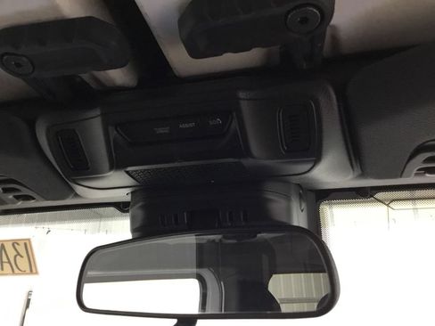 Used 2024 Jeep Wrangler Unlimited Rubicon AWD/4WD image 33