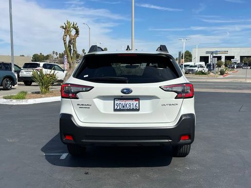 Used 2023 Subaru Outback Premium image 4
