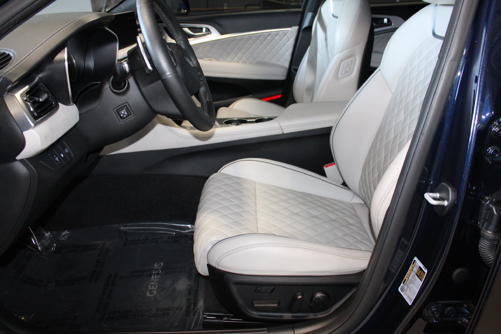 Used 2023 Genesis G70 3.3T w/ Sport Prestige Package AWD/4WD image 8