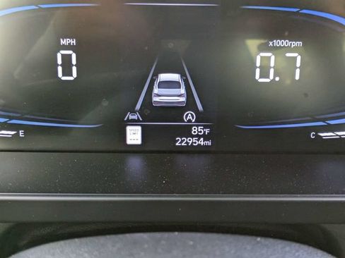 Used 2024 Hyundai Elantra SE FWD image 24