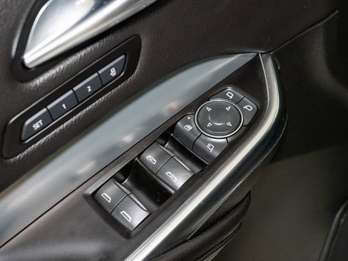 Used 2020 Cadillac XT4 Premium Luxury AWD/4WD image 11