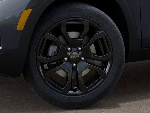 New 2025 Kia Seltos X-Line image 9