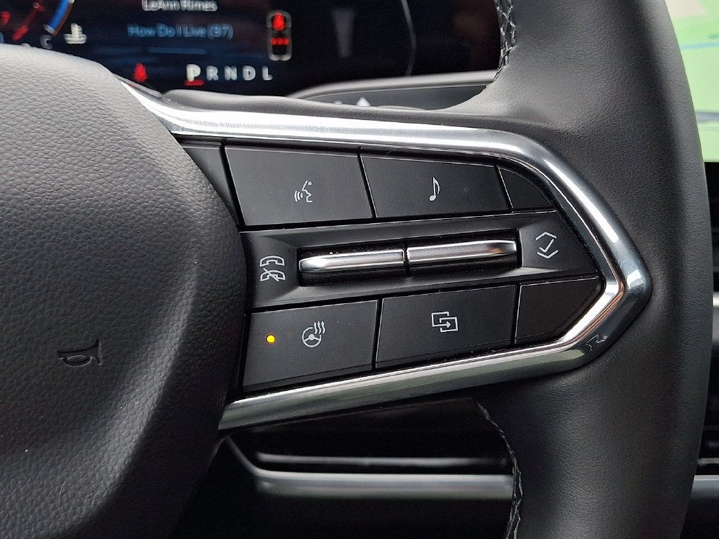 Certified 2025 Chevrolet Equinox LT AWD/4WD image 25