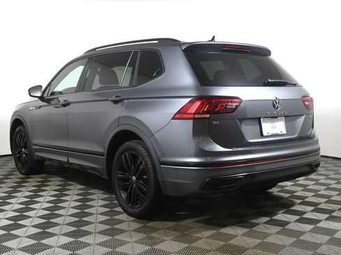 Used 2022 Volkswagen Tiguan SE R-Line AWD/4WD image 5