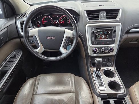 Used 2016 GMC Acadia SLT image 9