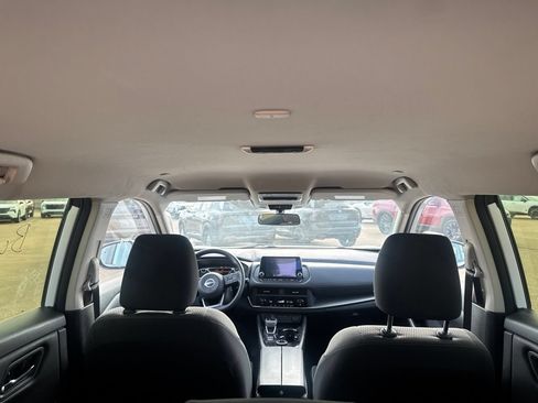 Used 2024 Nissan Rogue SV AWD/4WD image 31