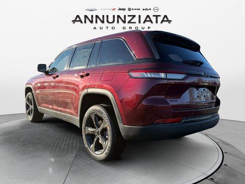 New 2025 Jeep Grand Cherokee Altitude image 3