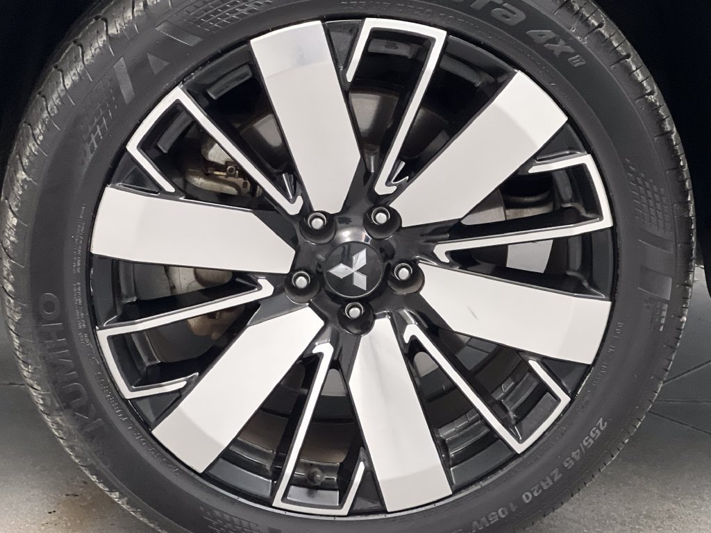 Used 2025 Mitsubishi Outlander SE FWD image 77